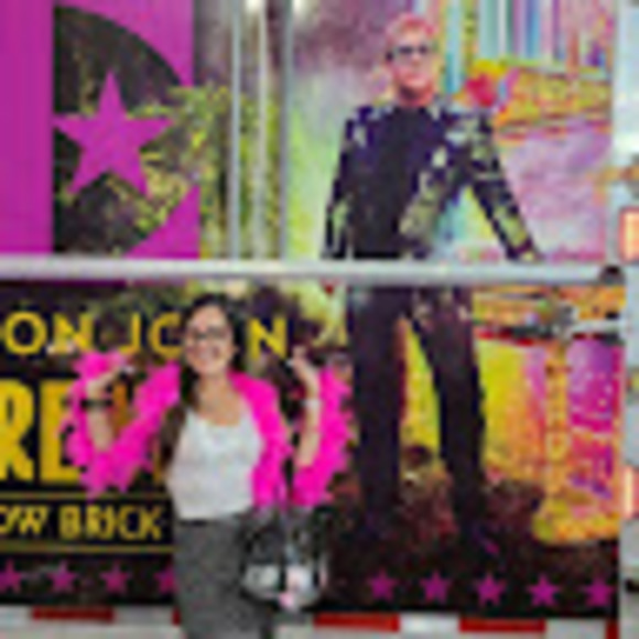 Meet your Posher, Maria - Picture 1 of 1